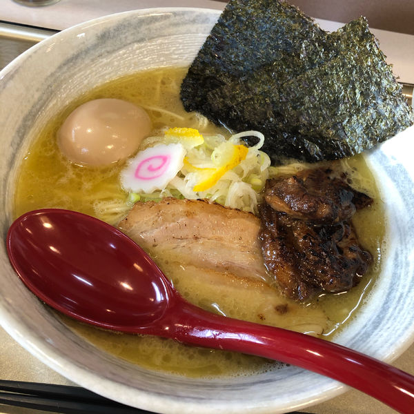 「特製濃厚鶏そば」@麺屋 なるとの写真