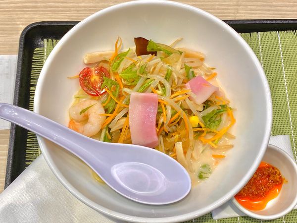 「小さい冷やしちゃんぽん　500(税込550)」@長崎ちゃんぽん リンガーハット 千葉海浜幕張店の写真