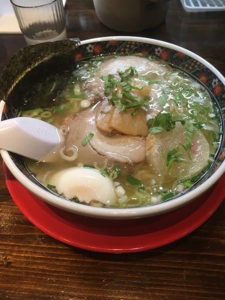 「味彩塩拉麺」@函館麺厨房あじさい 紅店の写真