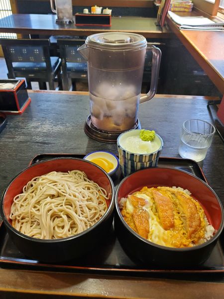 「カツ丼セット　冷たいそば」@広栄屋の写真