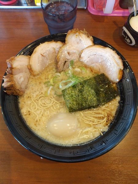 「チャーシューメン塩+味玉+替玉 キクラゲ抜き」@四十四代目 哲麺 幸手店の写真