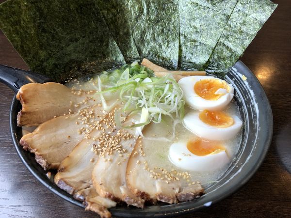 「こくとろチャーシューメン（塩）、海苔、味玉トッピング」@麺や 鶏恵 ときわ店の写真