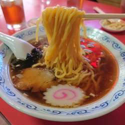 ラーメン550円＋ウーロンハイ（アテ付き）