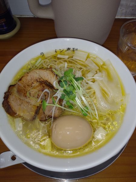 「手羽先中華そば」@ラーメン専科 竹末食堂の写真