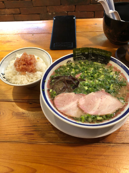 「ねぎらーめんこってりバリカタ＋替え玉×2＋韓国風明太ご飯」@博多長浜らーめん 田中商店の写真