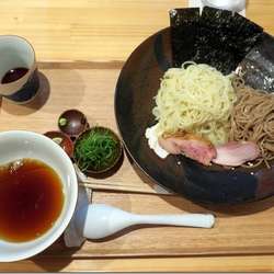 つけめん（しょうゆ味）（しょうゆらぁ麺・しおらぁ麺もシェア）