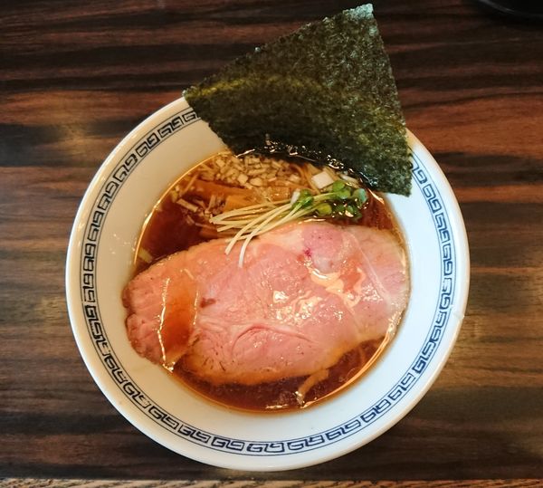 「醤油 (細麺)」@稲荷屋の写真