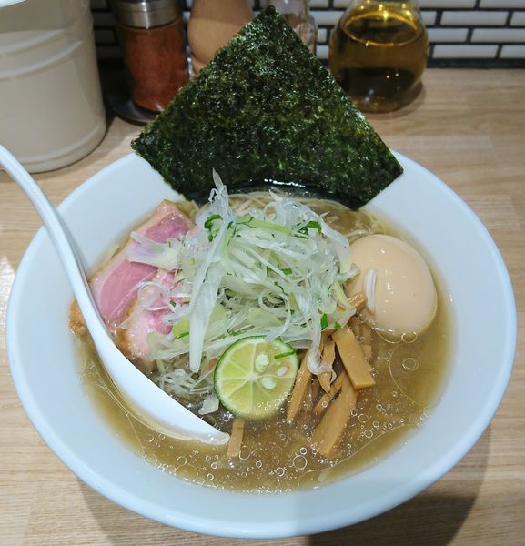 「【限定】氷見煮干の冷やしそばパート2 味玉入り」@中華ソバ ビリケンの写真