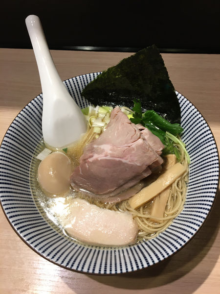 「特製煮干しそば（白醤油）960円」@寿製麺よしかわ 坂戸店の写真