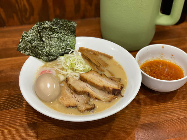 「特製豚骨煮干中華蕎麦、辛肉」@中華蕎麦 萌芽の写真