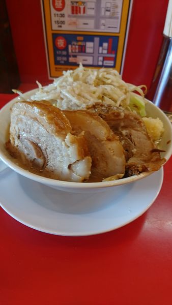「ラーメン 豚まし」@自家製麺 ダイサンの写真