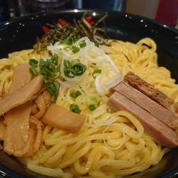 油そばW盛(780円)