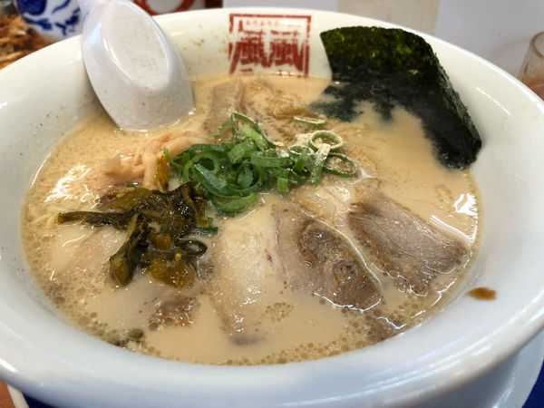 「豚骨ラーメン」@風風ラーメン 大田店の写真