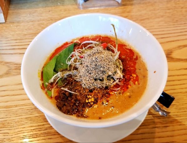 「四川担々麺(辛３)930円(クーポン590円)」@四川担々麺 どういうわけで、の写真