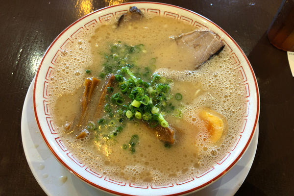 「だるまラーメン850円+替玉130円」@だるま大使 本店の写真