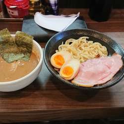 つけめん 中盛り＋味付け玉子