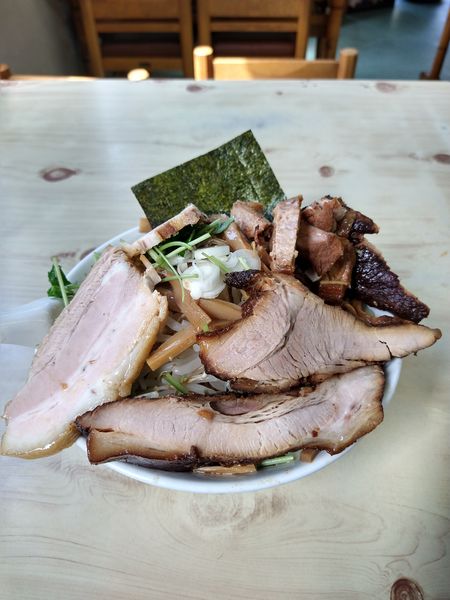 「チャーシューワンタンメン　大盛　1300円」@味の大西 本店の写真