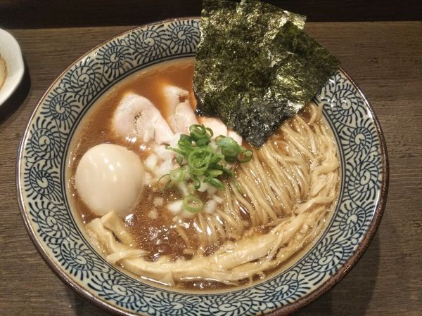 「特製豚骨醤油」@らーめん楓の写真