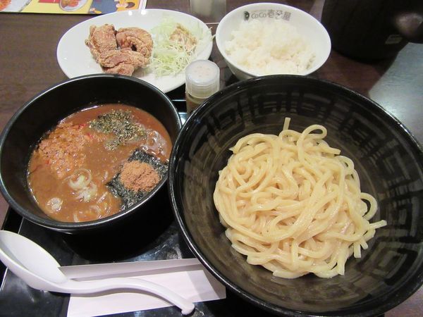 「魚介カレーつけ麺（９００円）＋から揚げセット２７５円」@カレーハウスCoCo壱番屋 つくば桜店の写真