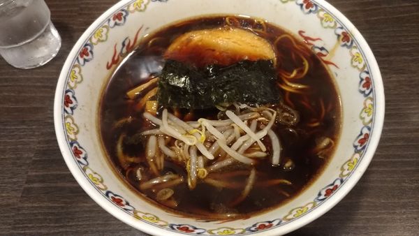 「盛岡醤油老麺」@松虎亭の写真