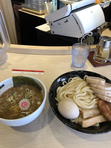 「特製つけ麺(濃厚)＋チャーシュー」@UNDERGROUND RAMEN 頑者 コクーンシティさいたま新都心店の写真