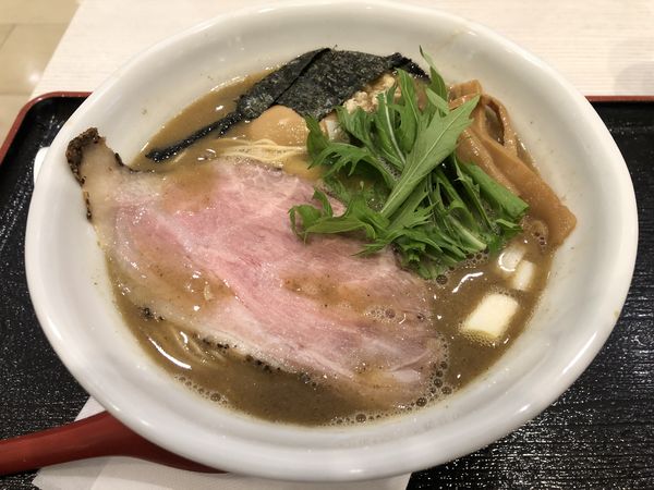 「特製煮干白湯ラーメン」@麺処 景虎 produced by ほん田の写真
