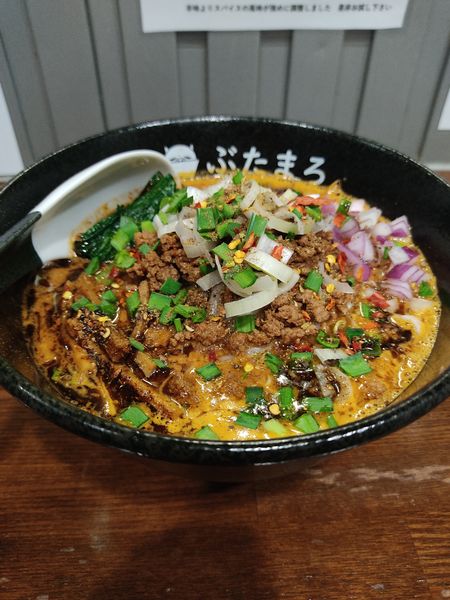 「味噌担々麺」@らーめんぶたまろの写真