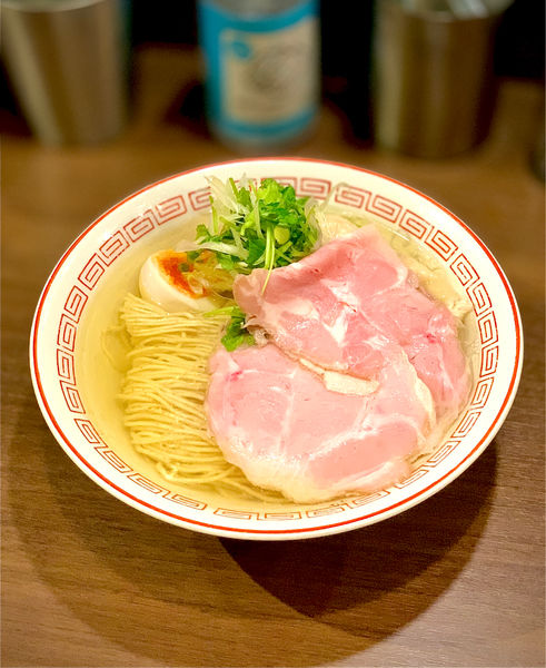 「特選ラーメン 白」@八咫烏の写真