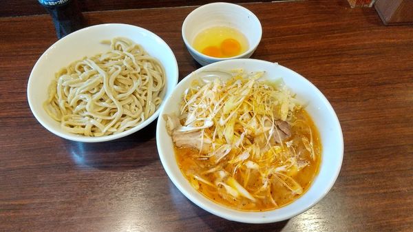 「つけ麺（900円）+ピリ辛ネギ（100円）+Ｗ生卵（100円」@ピコピコポンの写真