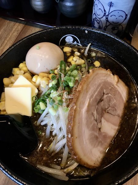 「味玉辛焦がし味噌たん麺」@辛焦がし味噌たん麺 一向の写真