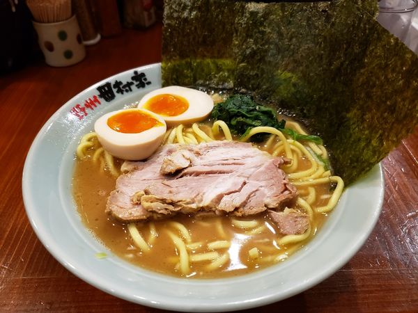 「味玉らーめん（バリカタ、脂少」@横浜らーめん 田村家 足利店の写真