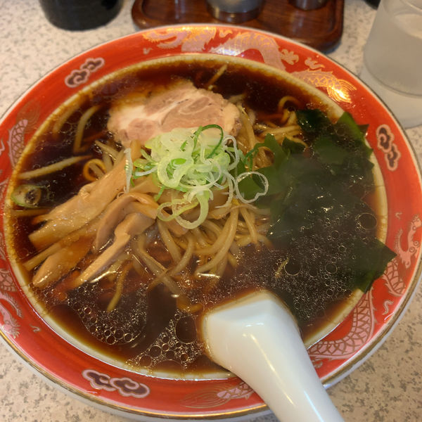 「醤油ラーメン大盛」@つるつる屋の写真