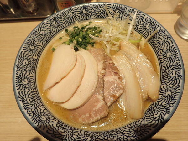 「チャーシュー濃厚魚介らーめん￥1330」@麺屋 一燈の写真