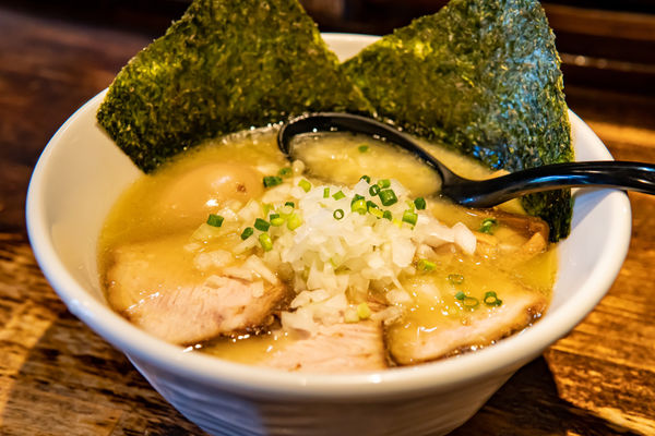 「濃厚鶏白湯」@麺屋ことぶきの写真