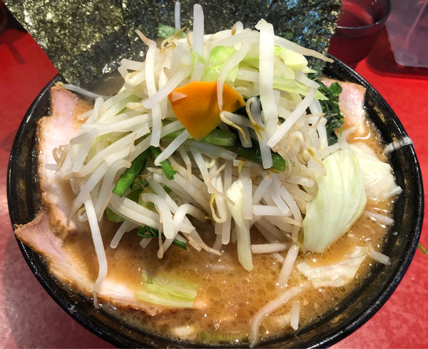 「中盛チャーシュー麺野菜畑トッピ」@厚木家の写真