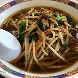 もやしピリ辛ラーメン(700円)開店キャンペーン価格