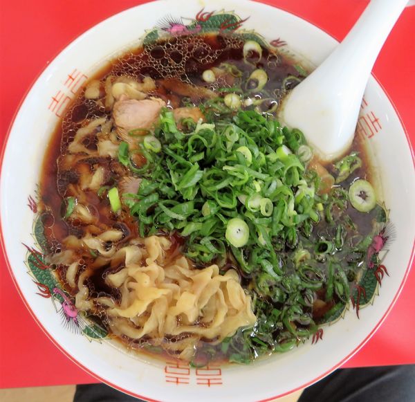 「黒醤油＋九条ネギ（900円）」@中華そば 竹千代の写真