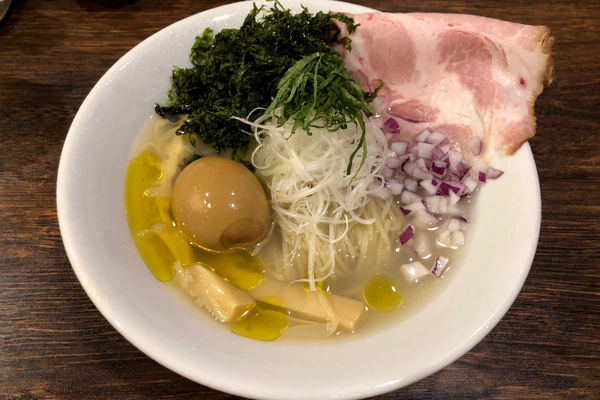 「【限定】冷たい貝出汁そば(塩)800円+ネギ焼豚丼」@麺屋 真心の写真