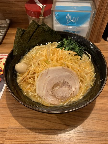 「ねぎラーメン（醤油）」@横浜家系ラーメン 横浜道 野田蕃昌店の写真