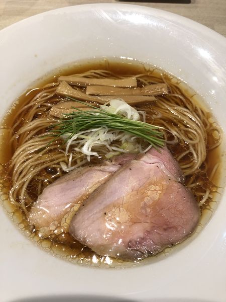 「地鶏としじみの中華蕎麦(醤油)細麺850円」@宍道湖しじみ中華蕎麦 琥珀 東京本店の写真