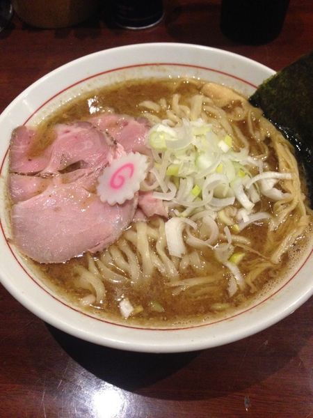 「煮干中華そば」@煮干中華そば 鈴蘭 新宿店の写真