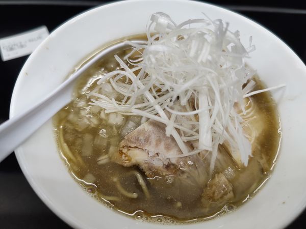 「煮干中華そばNORMAL(800円)＋追い玉200円」@煮干中華そば のじじR 我孫子店の写真