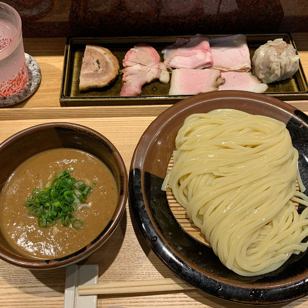 「つけめん (TOKYO-X純粋豚骨）特選全部乗せトッピング」@中華蕎麦 とみ田の写真
