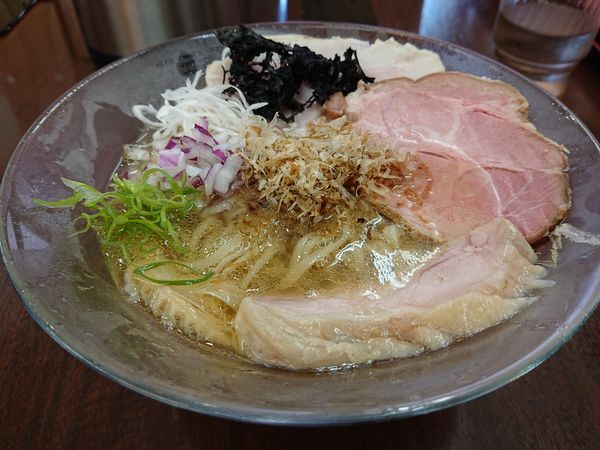 「煮干し鰮冷やし(塩・大盛り)」@麺や 睡蓮の写真