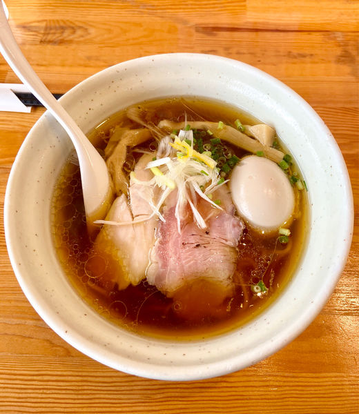 「鶏淡麗らーめん(醤油)+味玉」@麺堂HOMEの写真