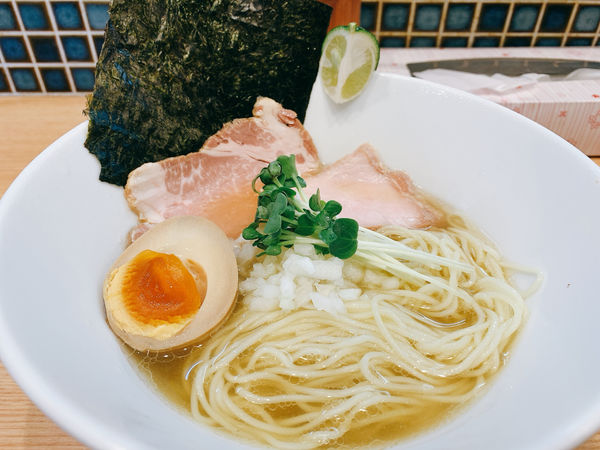 「4種煮干し塩冷やしそば」@ほっこり中華そば もつけの写真