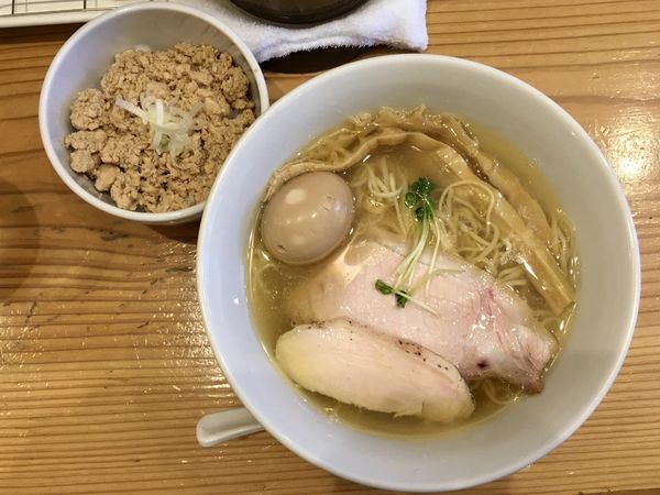「塩味玉らーめん ＋ 挽肉丼」@麺屋鈴春の写真