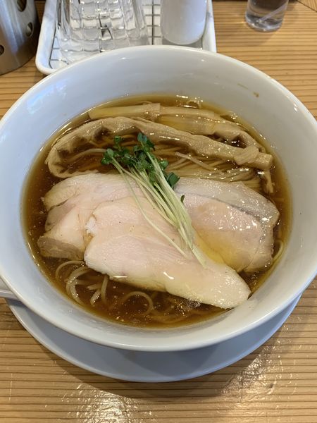 「醤油らーめん 900円」@麺屋鈴春の写真