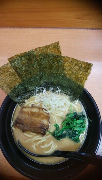 「味噌とんこつラーメン 麺固め 790円」@横浜家系ラーメン 畿一の写真