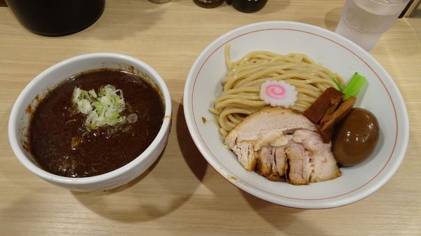 「つけ麺（1,000円）＋味玉（100円）」@麺や 六等星の写真